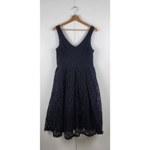 Bardot Lace Fit and Flare Sleeveless V Neck Floral Flirty Midi Dress | US 8 - Picture 2 of 9